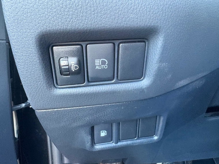 Vehicle Image 27