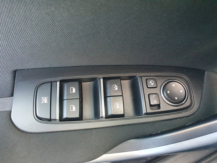 Vehicle Image 43