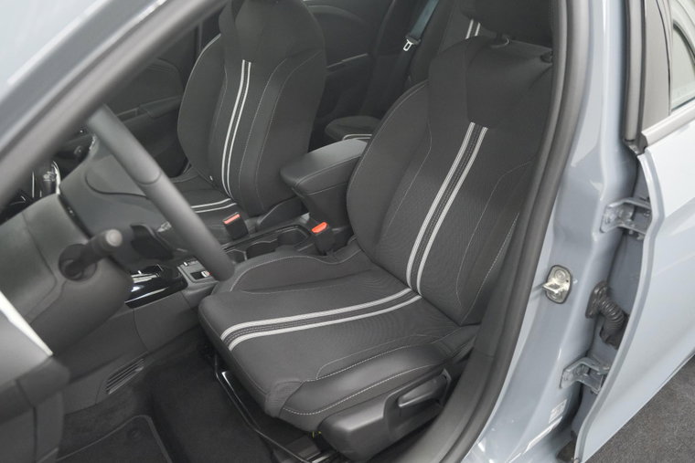 Vehicle Image 19