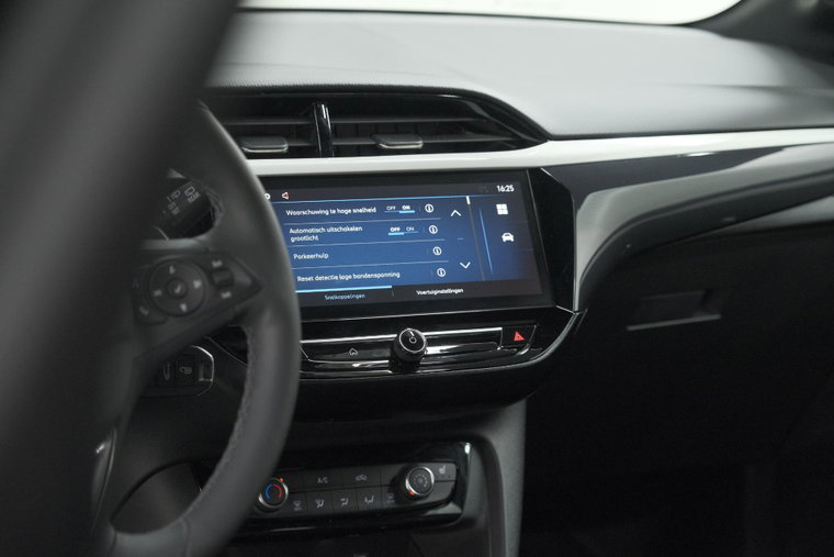 Vehicle Image 35