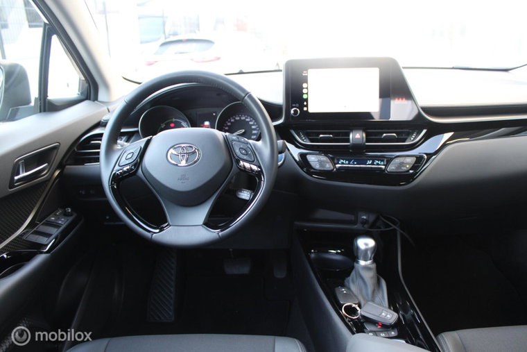 Vehicle Image 9