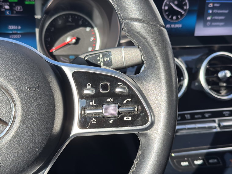 Vehicle Image 24