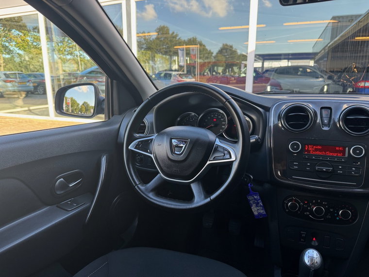 Vehicle Image 22