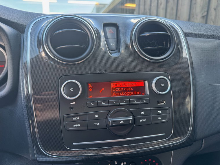Vehicle Image 26