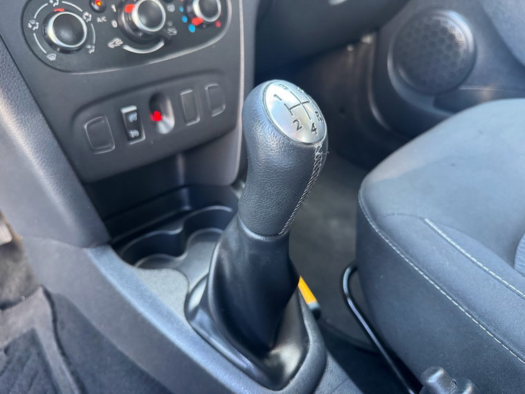 Vehicle Image 28