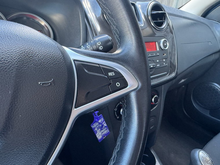 Vehicle Image 30