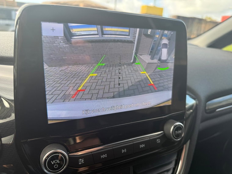 Vehicle Image 33
