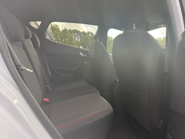 Vehicle Image 41