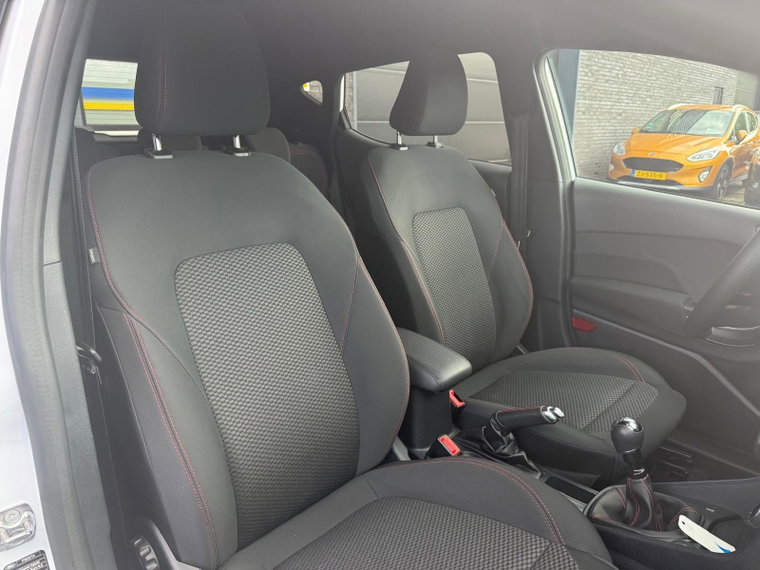 Vehicle Image 45