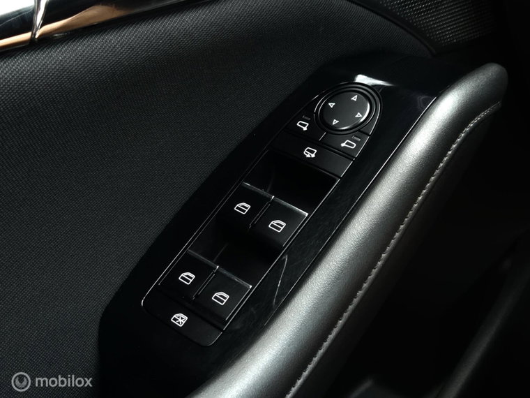 Vehicle Image 48