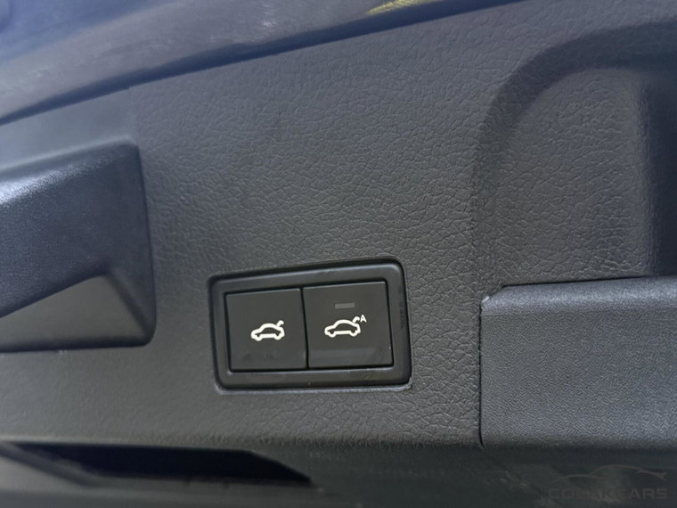 Vehicle Image 58