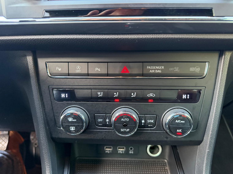 Vehicle Image 29