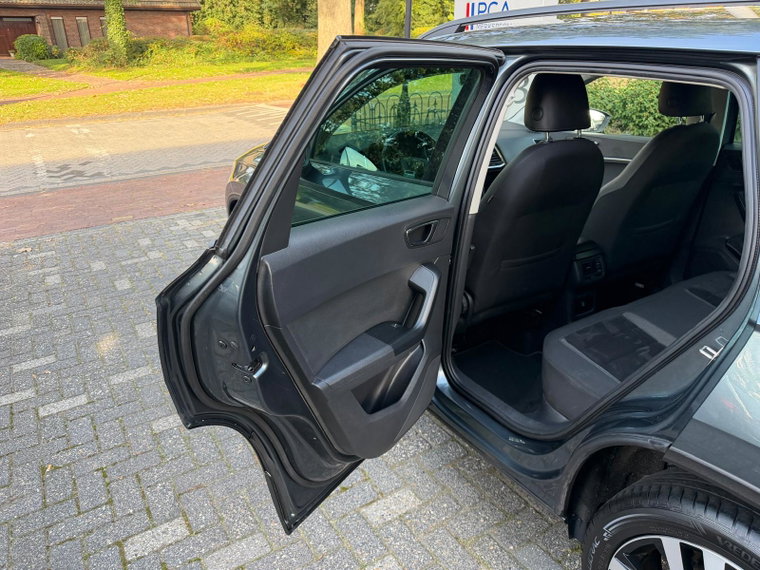 Vehicle Image 33