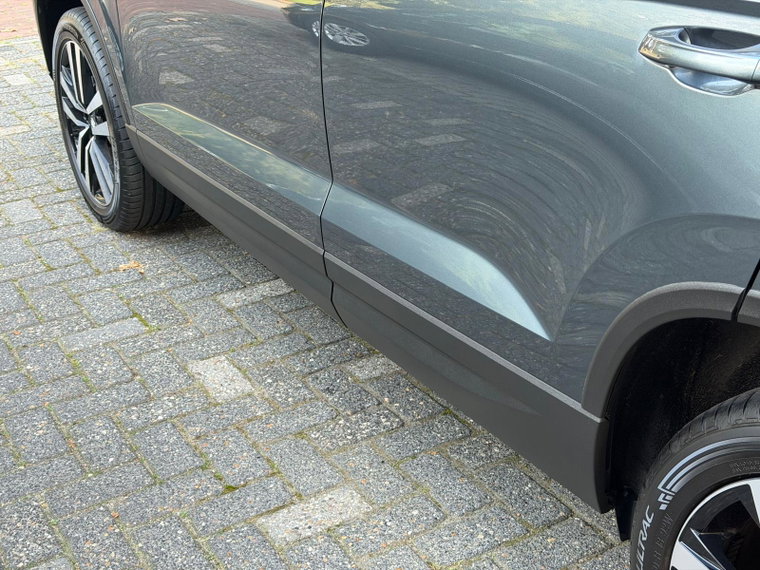 Vehicle Image 37