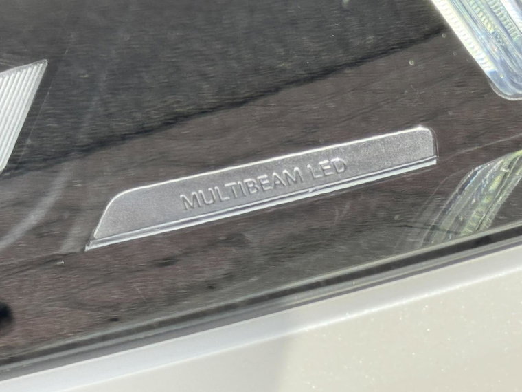 Vehicle Image 30