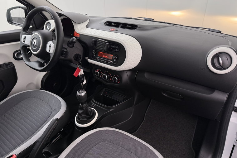 Vehicle Image 15
