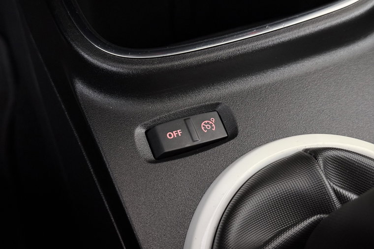 Vehicle Image 24