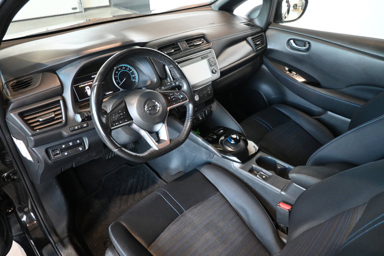 Vehicle Image 30