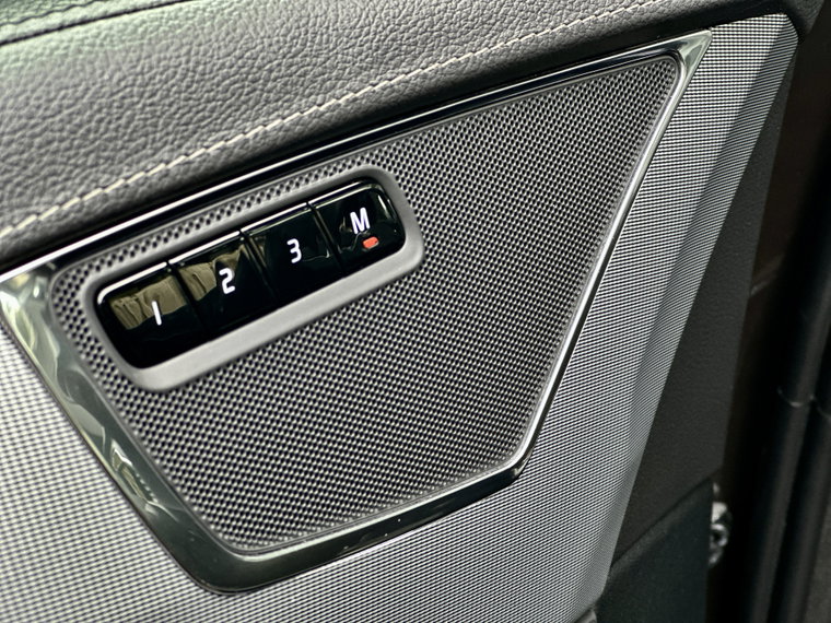 Vehicle Image 27