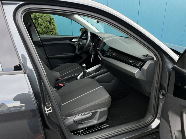 Vehicle Image 31