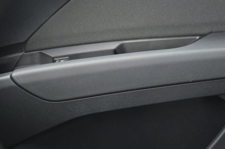 Vehicle Image 38