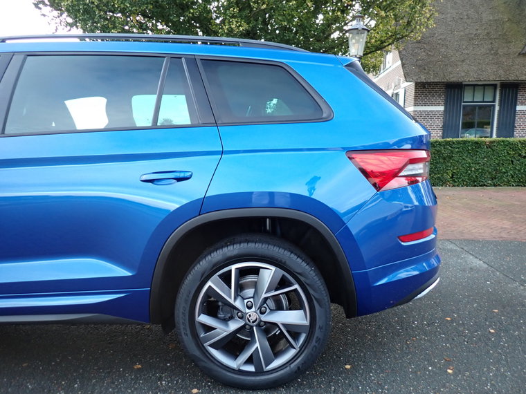 Vehicle Image 7