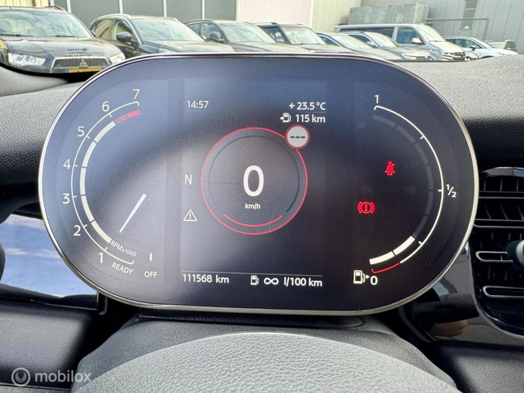 Vehicle Image 32