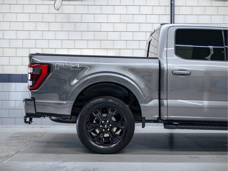 Vehicle Image 6