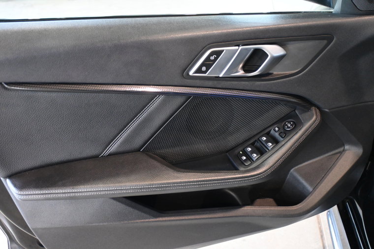 Vehicle Image 40