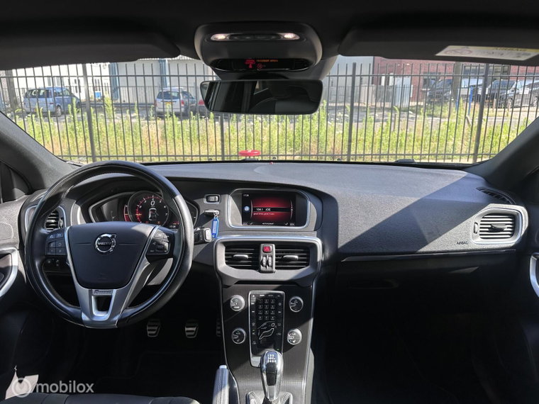 Vehicle Image 28