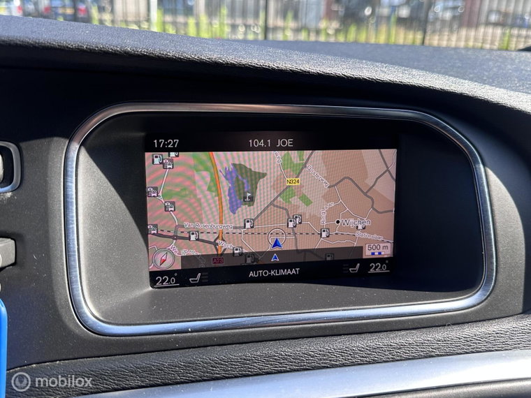 Vehicle Image 38