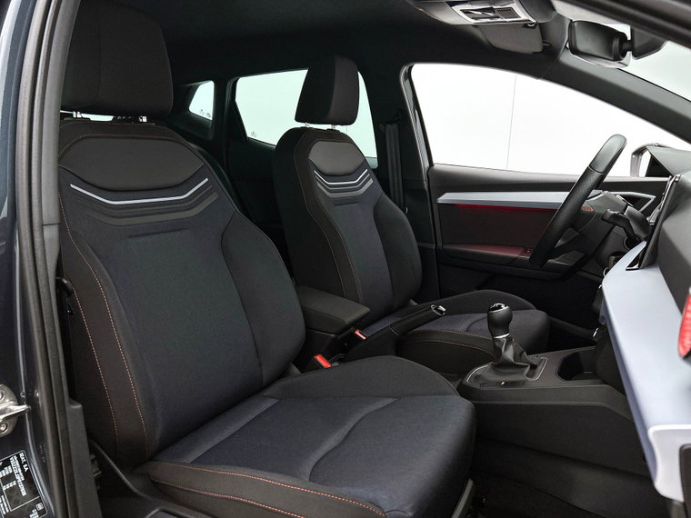 Vehicle Image 12