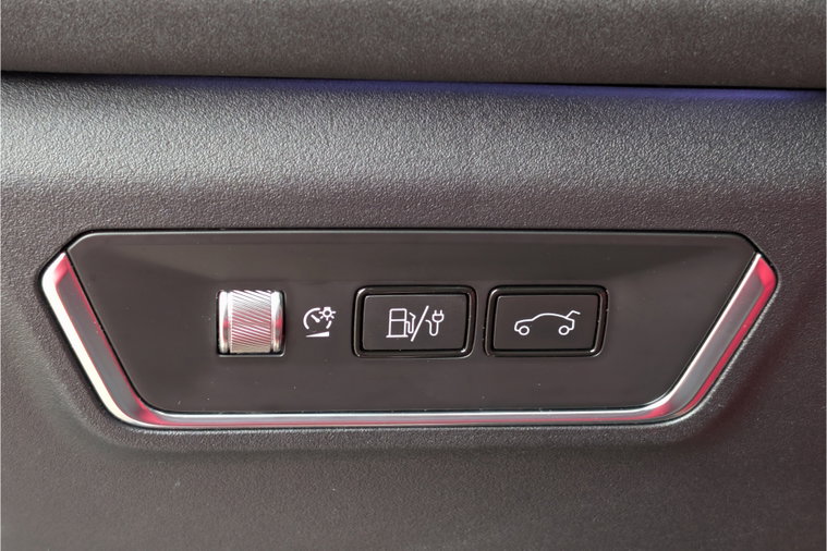 Vehicle Image 24