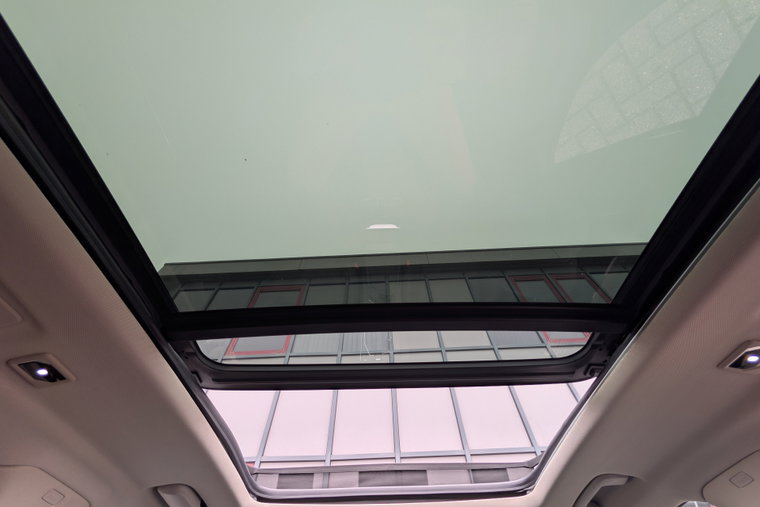 Vehicle Image 37