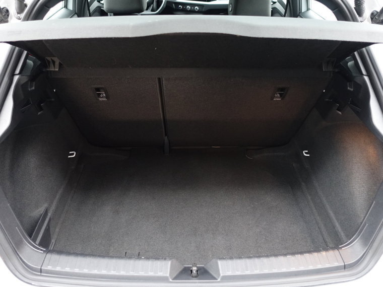 Vehicle Image 28
