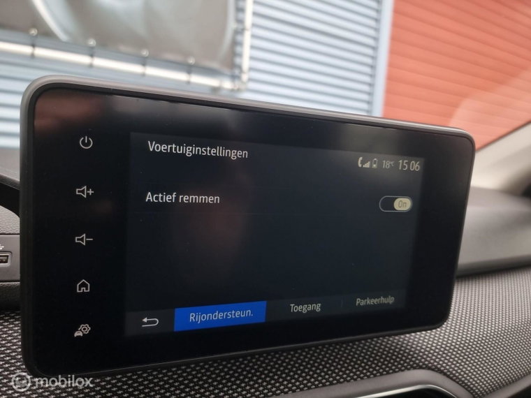 Vehicle Image 33