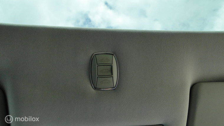Vehicle Image 29