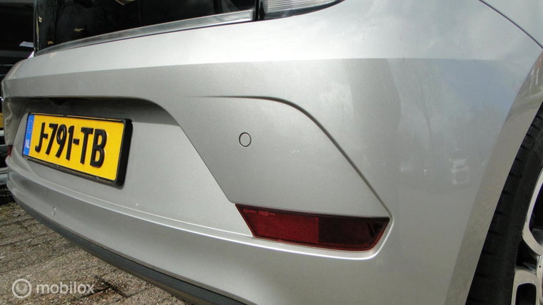 Vehicle Image 38
