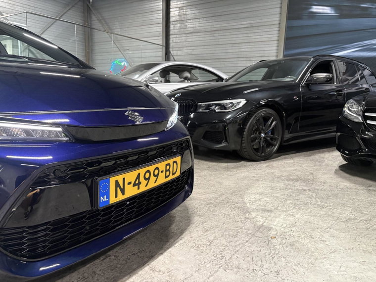 Vehicle Image 13