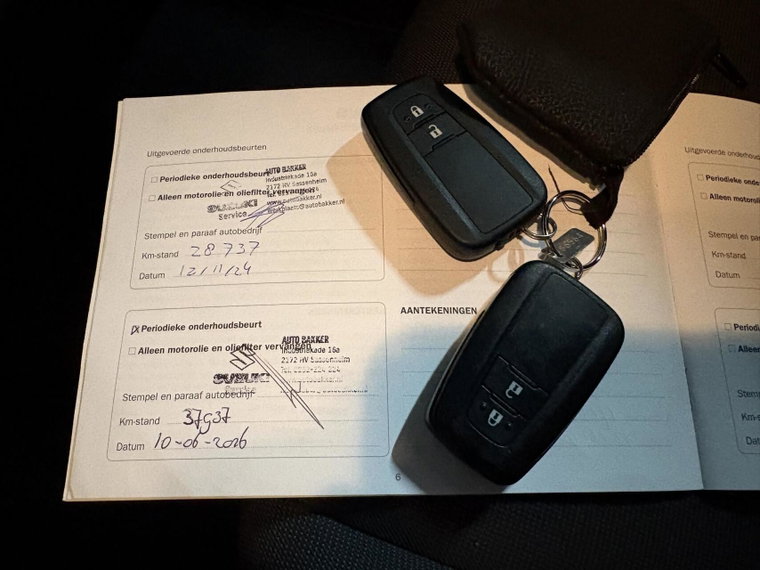 Vehicle Image 32