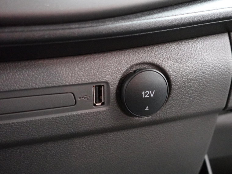 Vehicle Image 28