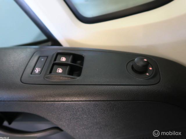 Vehicle Image 29