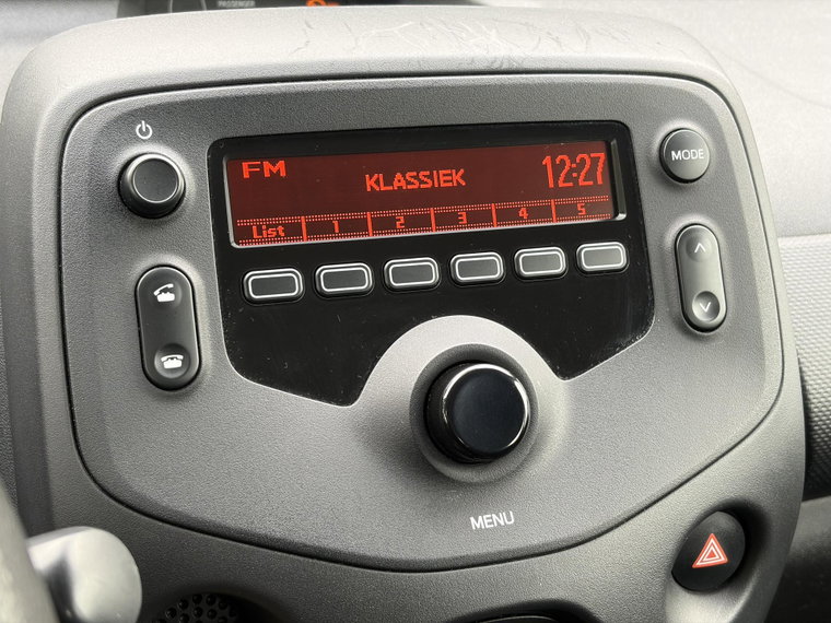 Vehicle Image 16