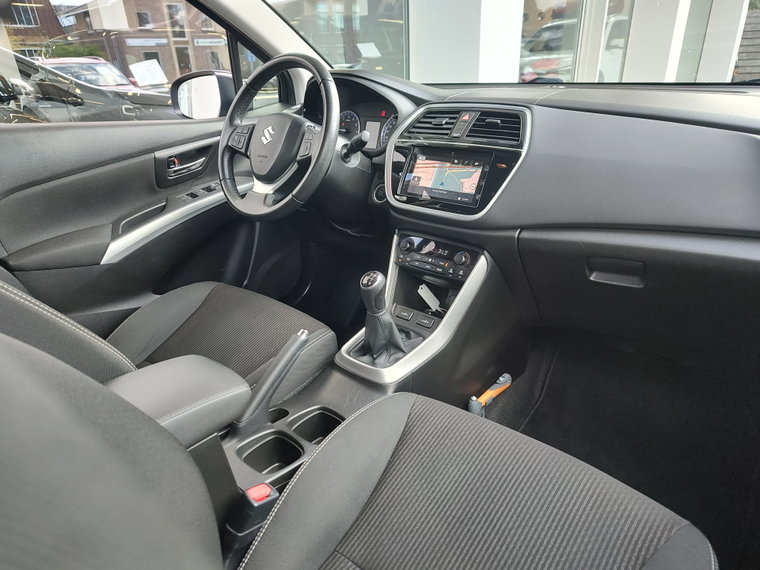 Vehicle Image 9