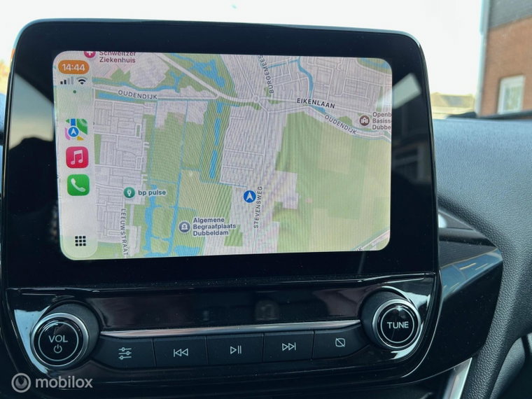 Vehicle Image 9
