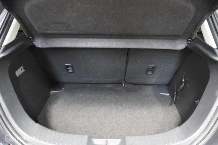Vehicle Image 27