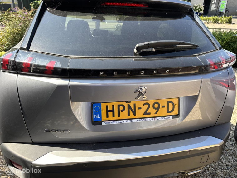 Vehicle Image 33