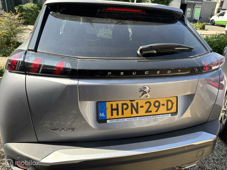 Vehicle Image 35