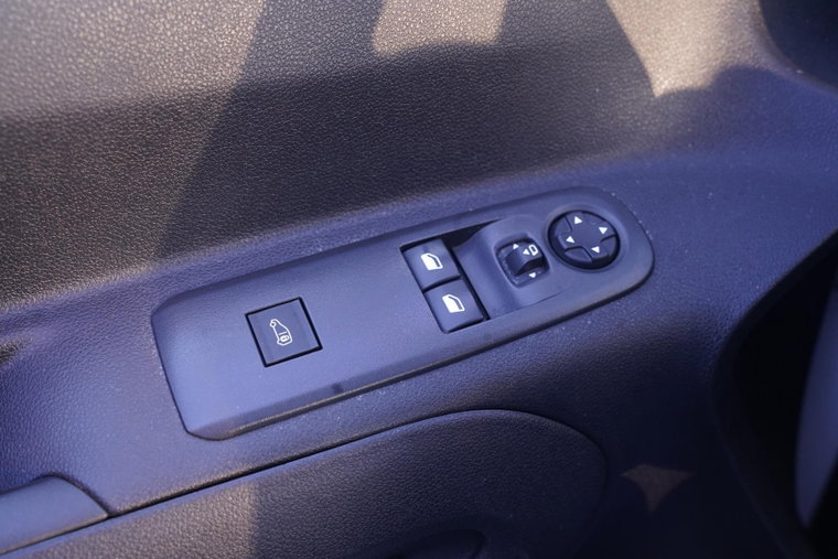 Vehicle Image 34