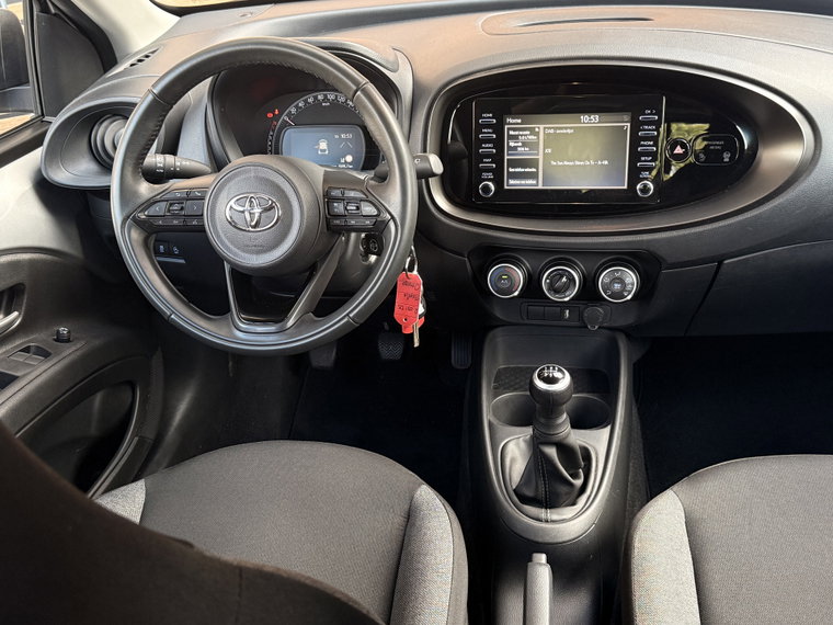 Vehicle Image 18